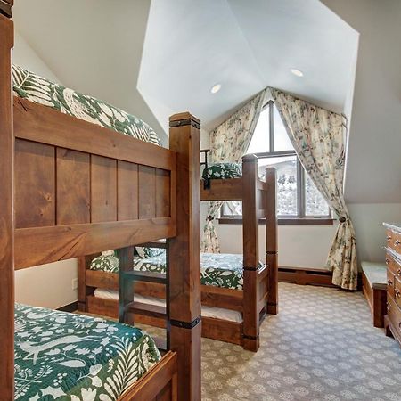 Luxury Ski-In 3 Bedroom Penthouse Inside Pines Lodge, Sleeps 10! Condo بيفر كريك المظهر الخارجي الصورة