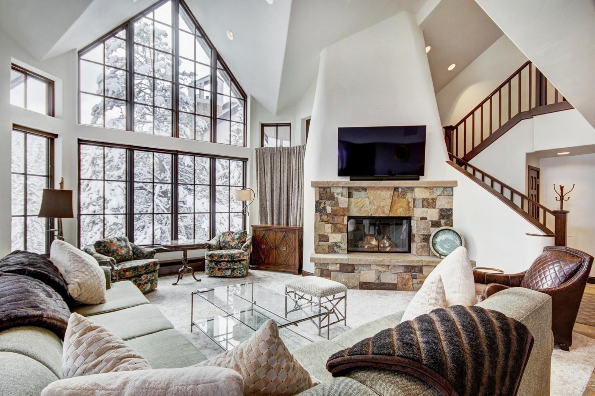 Luxury Ski-In 3 Bedroom Penthouse Inside Pines Lodge, Sleeps 10! Condo بيفر كريك المظهر الخارجي الصورة